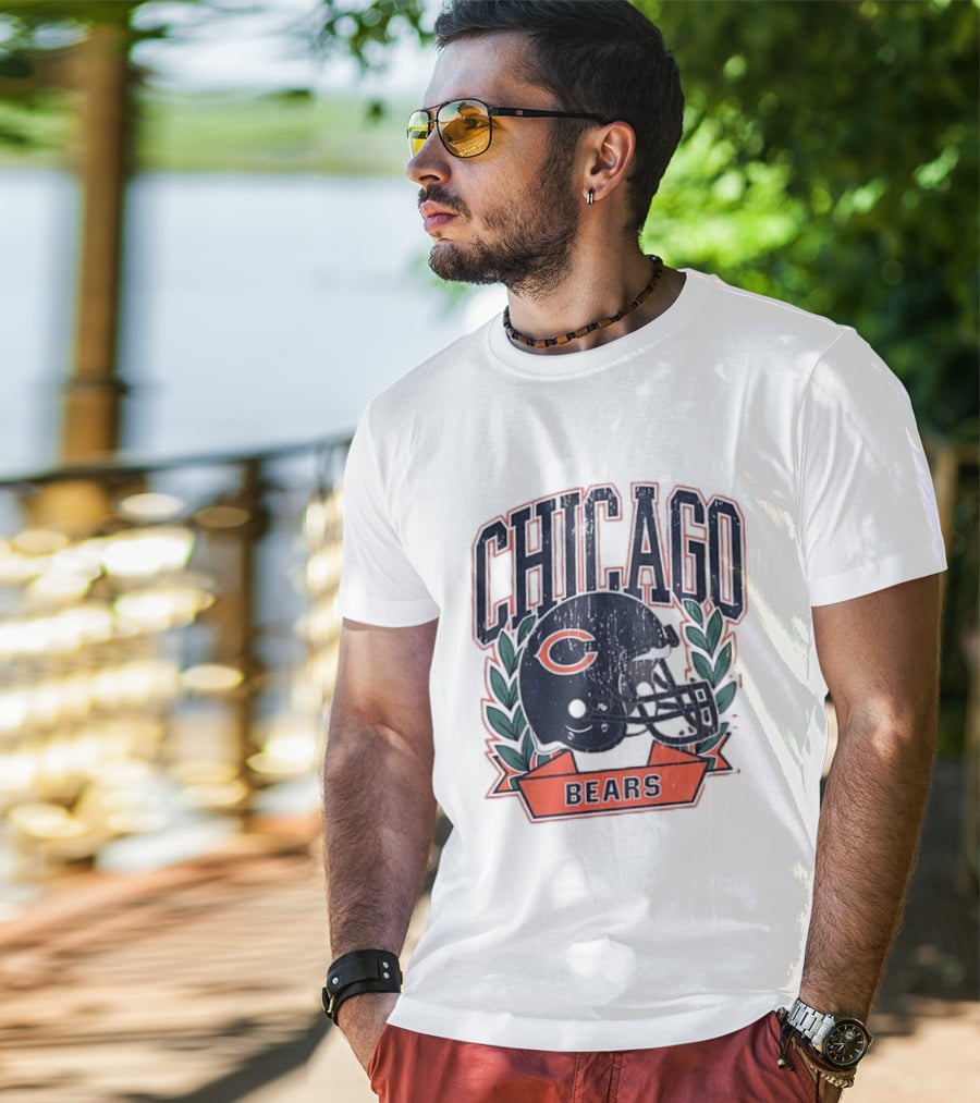 Chicago Bears Distressed Football Helmet T-Shirt