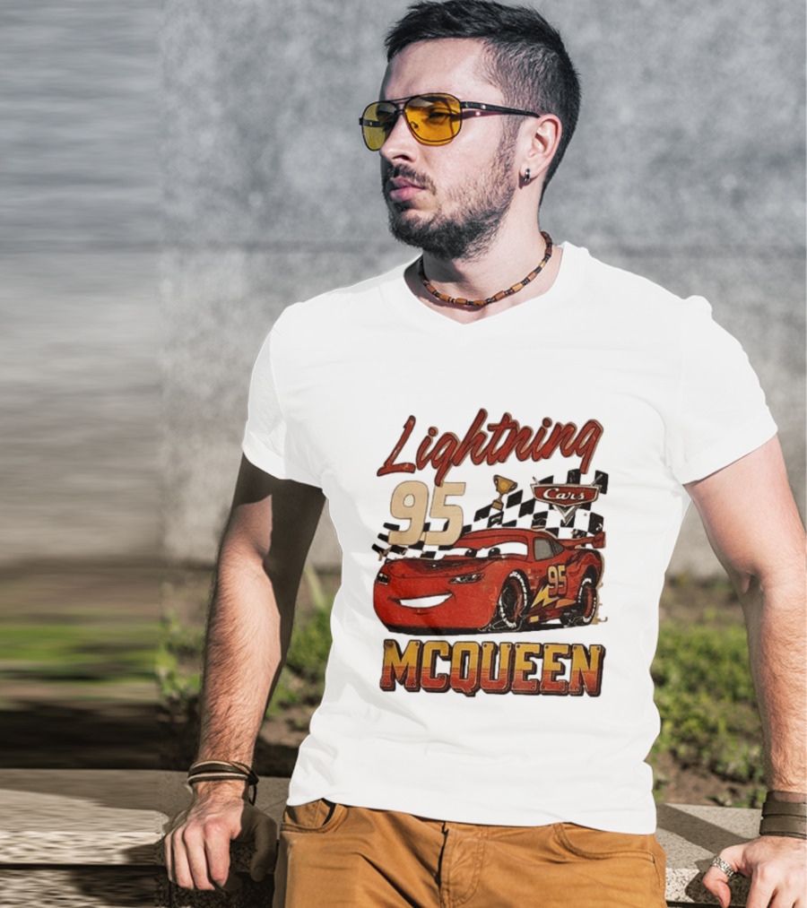 Lightning McQueen 95 Cars Trophy Checkered Flags Disney Pixar T-Shirt