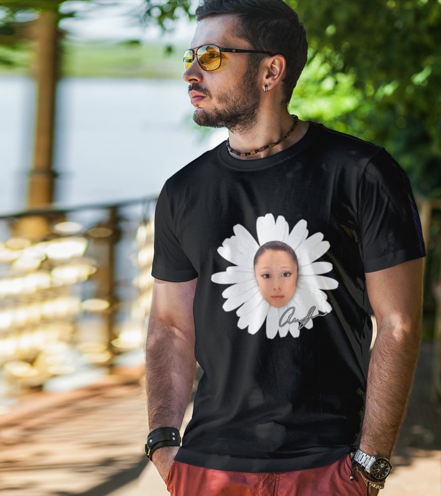Ariana Petal Daisy Meme Face Cute Signature T-Shirt