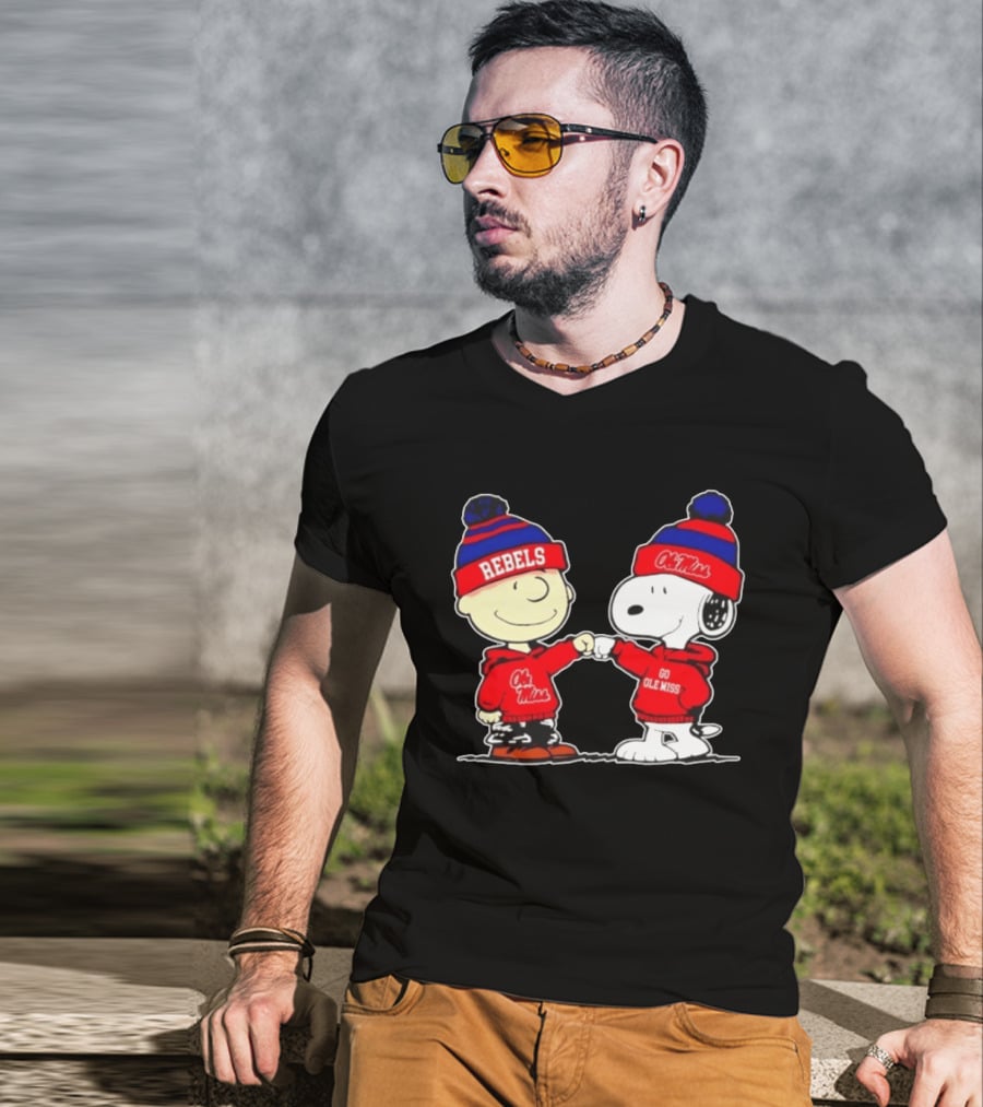 Ole Miss Rebels Snoopy Charlie Brown Fist Bump Go Ole Miss T-Shirt