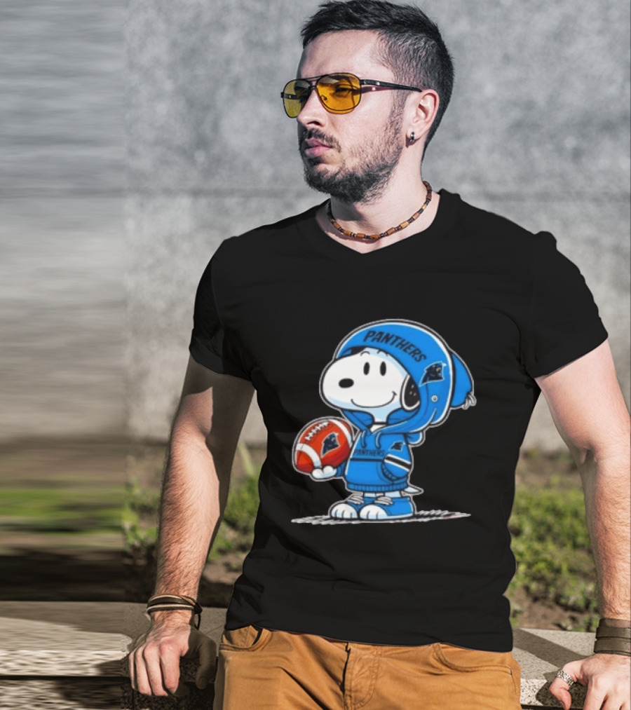 Snoopy Carolina Panthers Fan Holding Football Peanuts T-Shirt