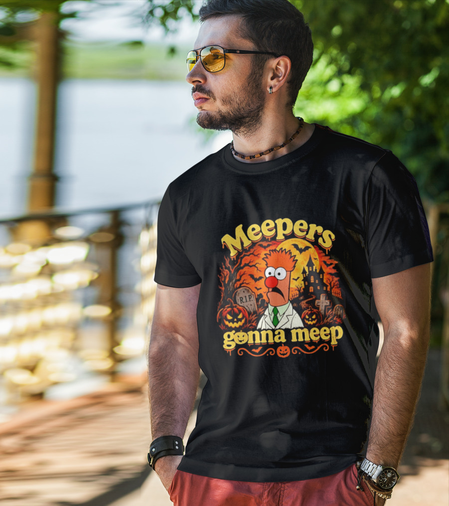 Meepers Gonna Meep Halloween The Muppets Beaker Spooky Scene T-Shirt