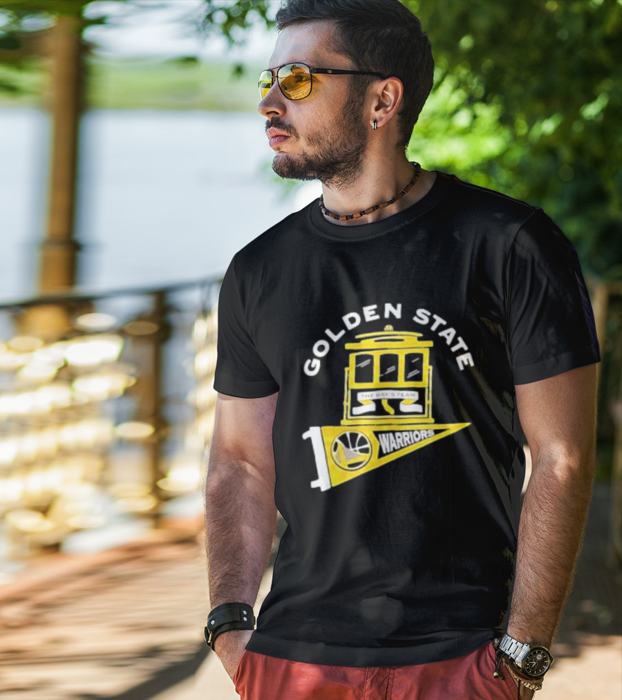 Golden State Warriors The Bays Team Warriors Banner And Cable Car T-Shirt