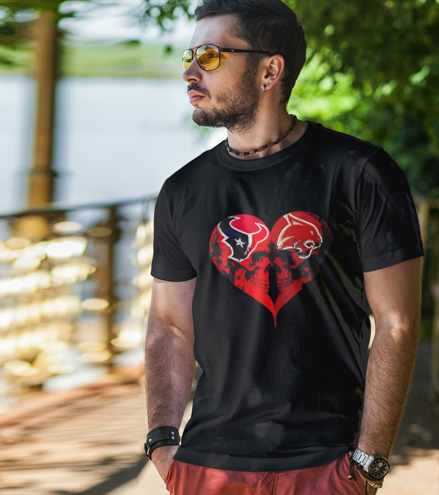 Houston Texans And Tampa Bay Buccaneers Skulls Heart Shape Distressed T-Shirt