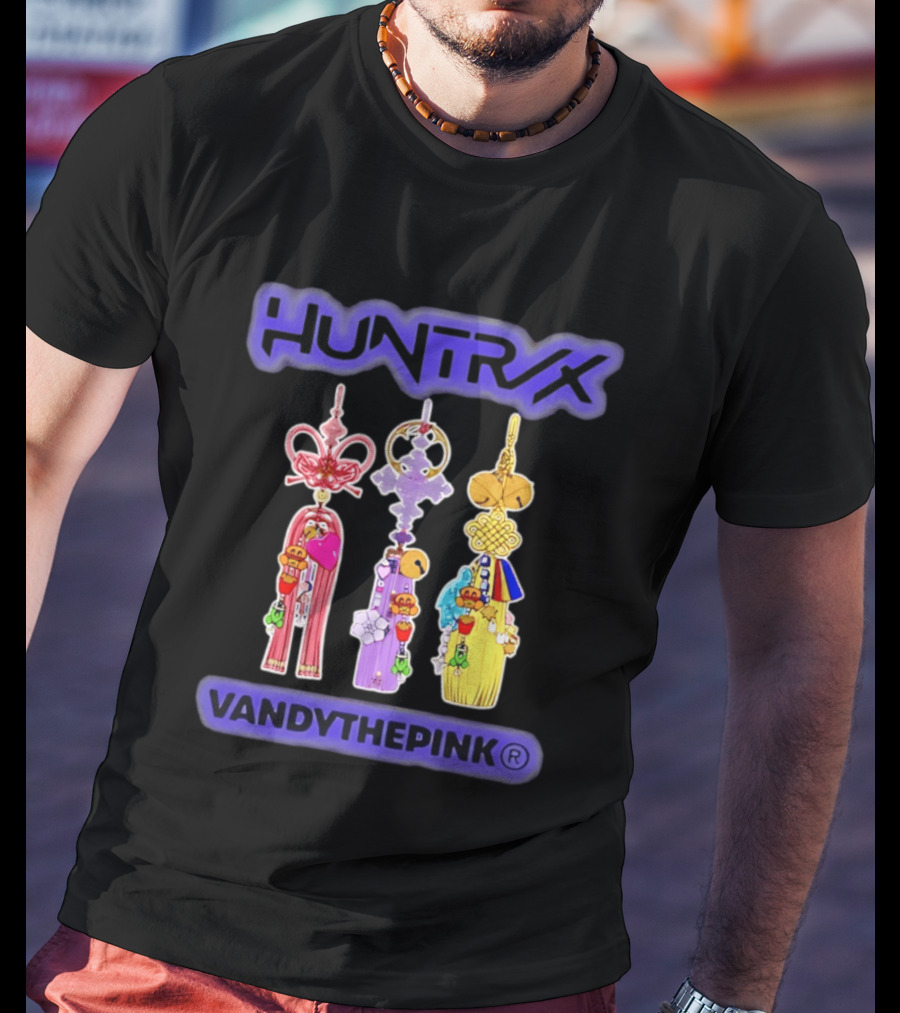Huntrax Vandythepink Colorful Decorative Charms T-Shirt