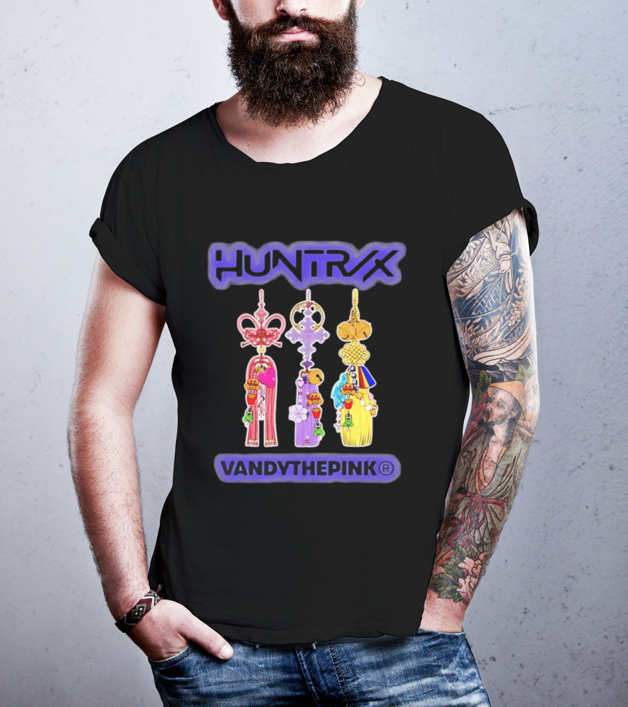 Huntrax Vandythepink Colorful Decorative Charms T-Shirt