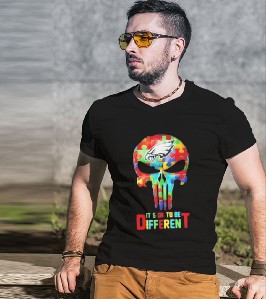 Philadelphia Eagles Skull Puzzle Autism Awareness It's Ok To Be Different T-Shirt