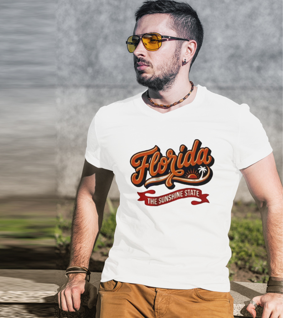 Florida The Sunshine State Sunset Palm Tree Vintage Look T-Shirt