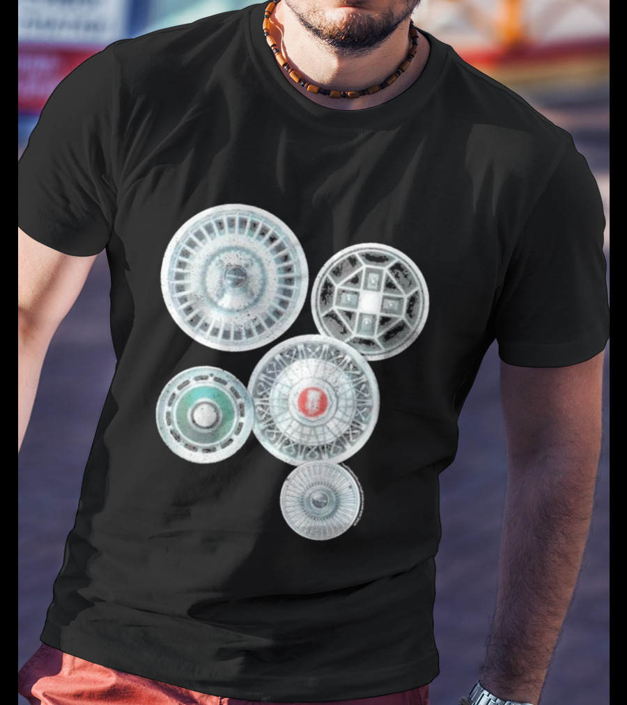 Vintage Ford Hubcaps Collection Classic Car Enthusiast Retro Wheels T-Shirt