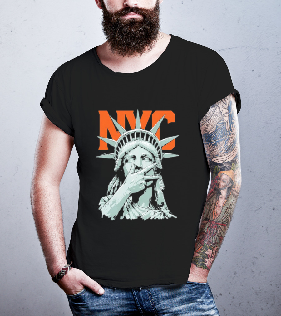 NYC Statue Of Liberty Peace Gesture Iconic Liberty T-Shirt