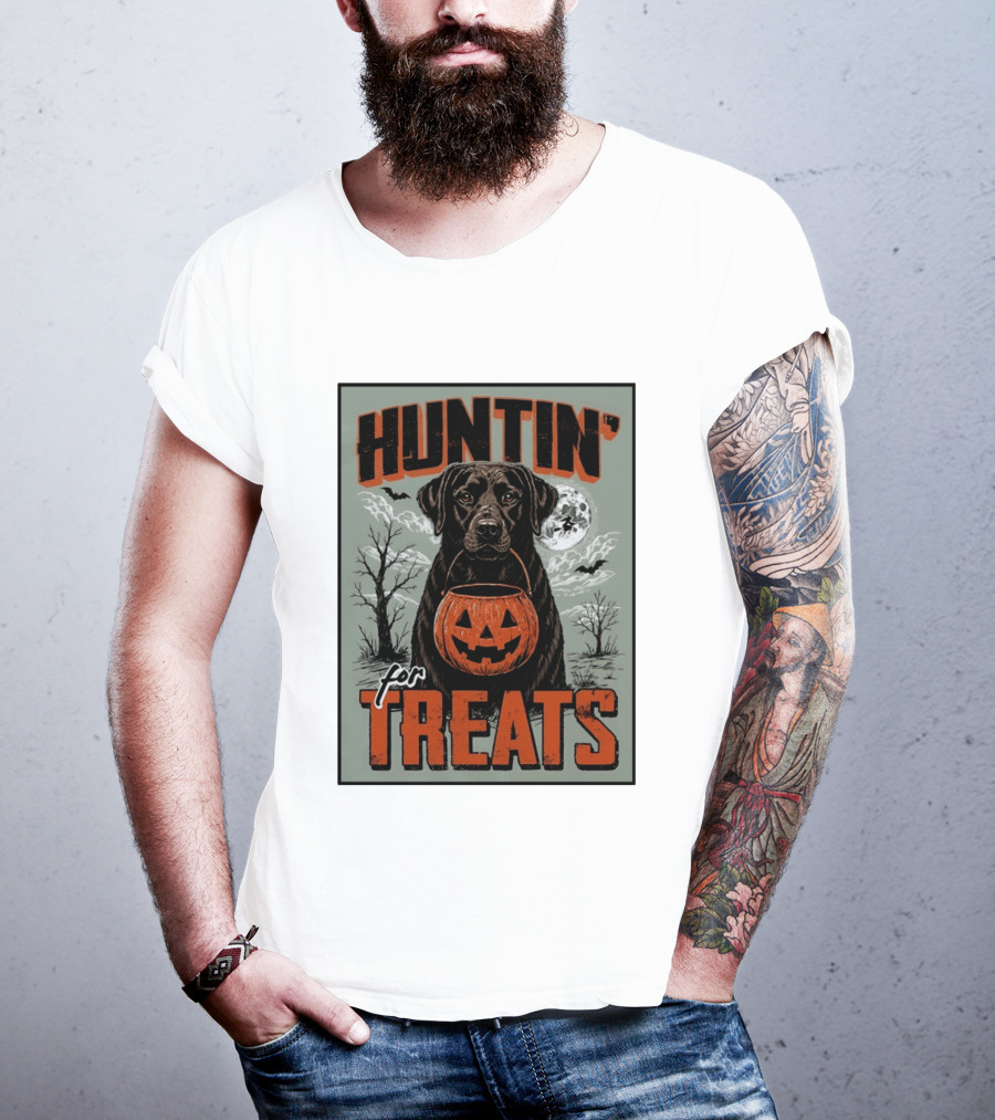 Black Labrador Huntin' For Treats Halloween Dog Moon And Jack O' Lantern T-Shirt