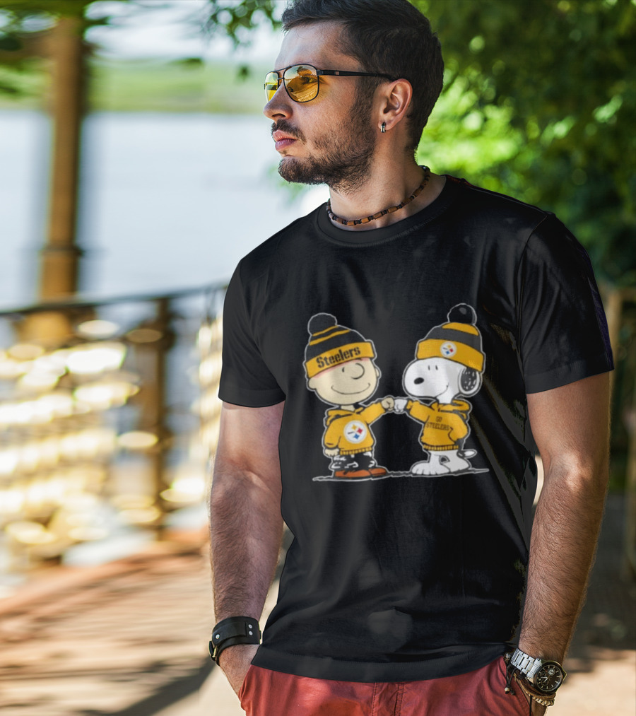 Charlie Brown Snoopy Steelers Best Friends Team Spirit T-Shirt