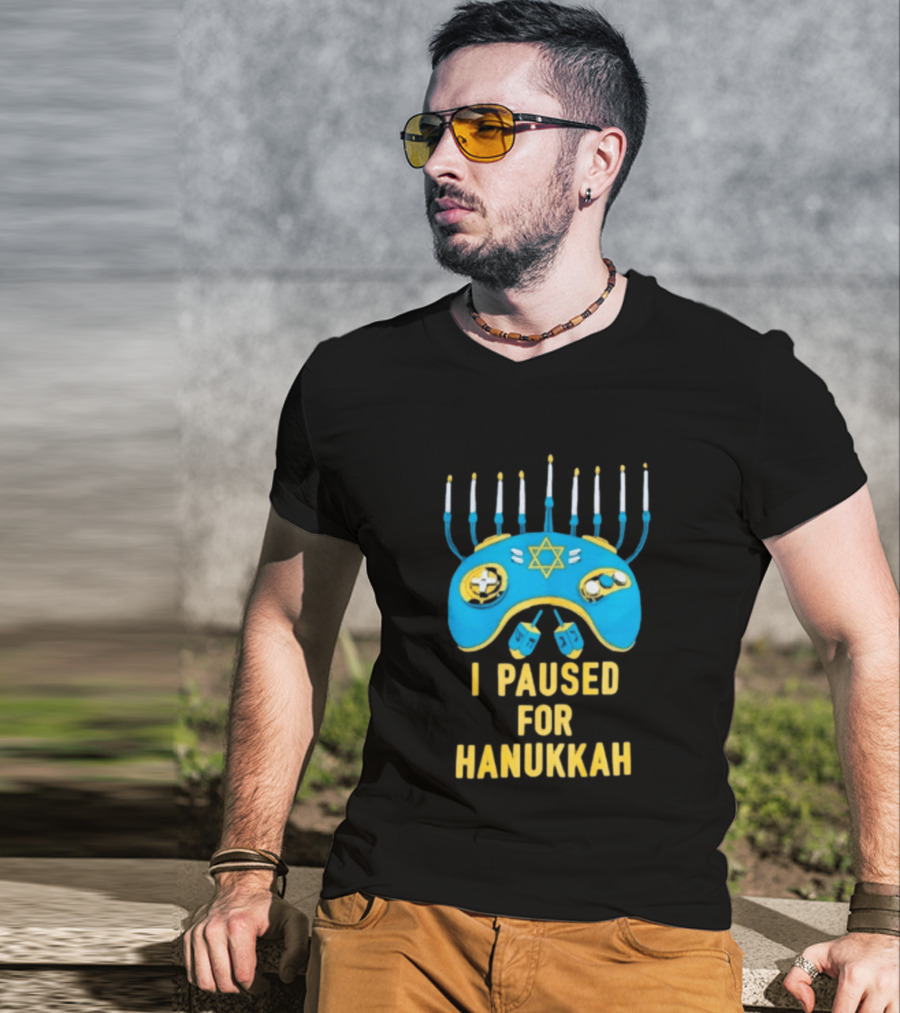I Paused For Hanukkah Menorah Gaming Controller Star Of David T-Shirt