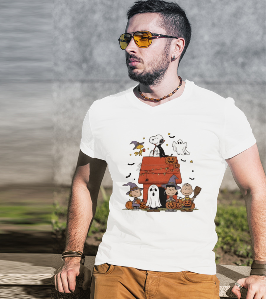 Snoopy Halloween Woodstock Ghost Pumpkins Charlie Brown Lucy 2025 T-Shirt