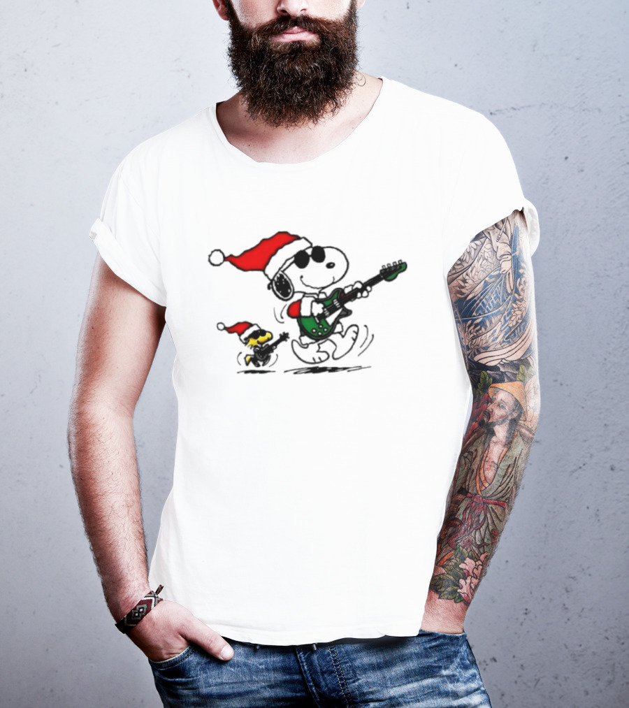 Snoopy Christmas Rocking Guitar Santa Hat Woodstock Peanuts T-Shirt