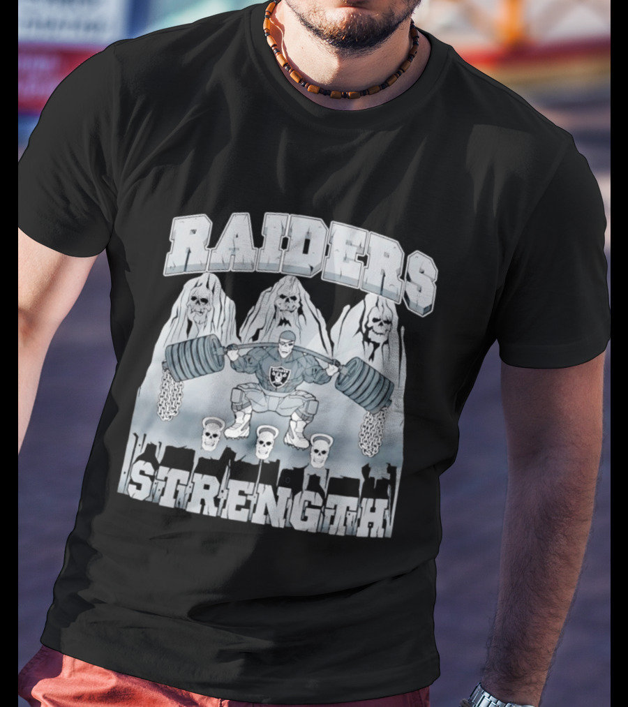 Raiders Strength Skull Weightlifter Grunge Style Powerlifting Motif T-Shirt