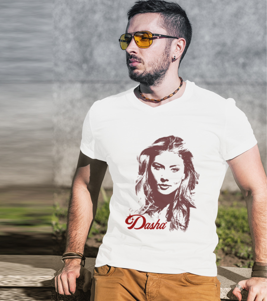 Dasha Made Easy Store Anna T-Shirt