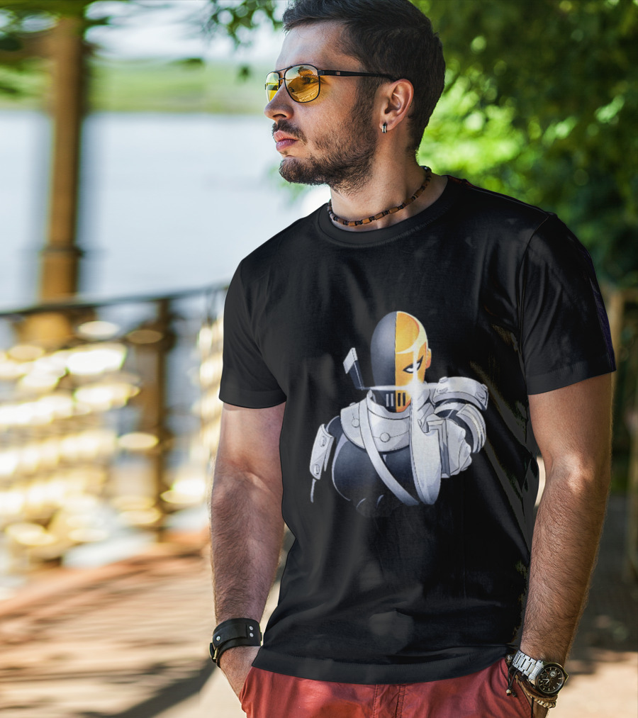 Deathstroke DC Comics Armor Sword Wielding T-Shirt