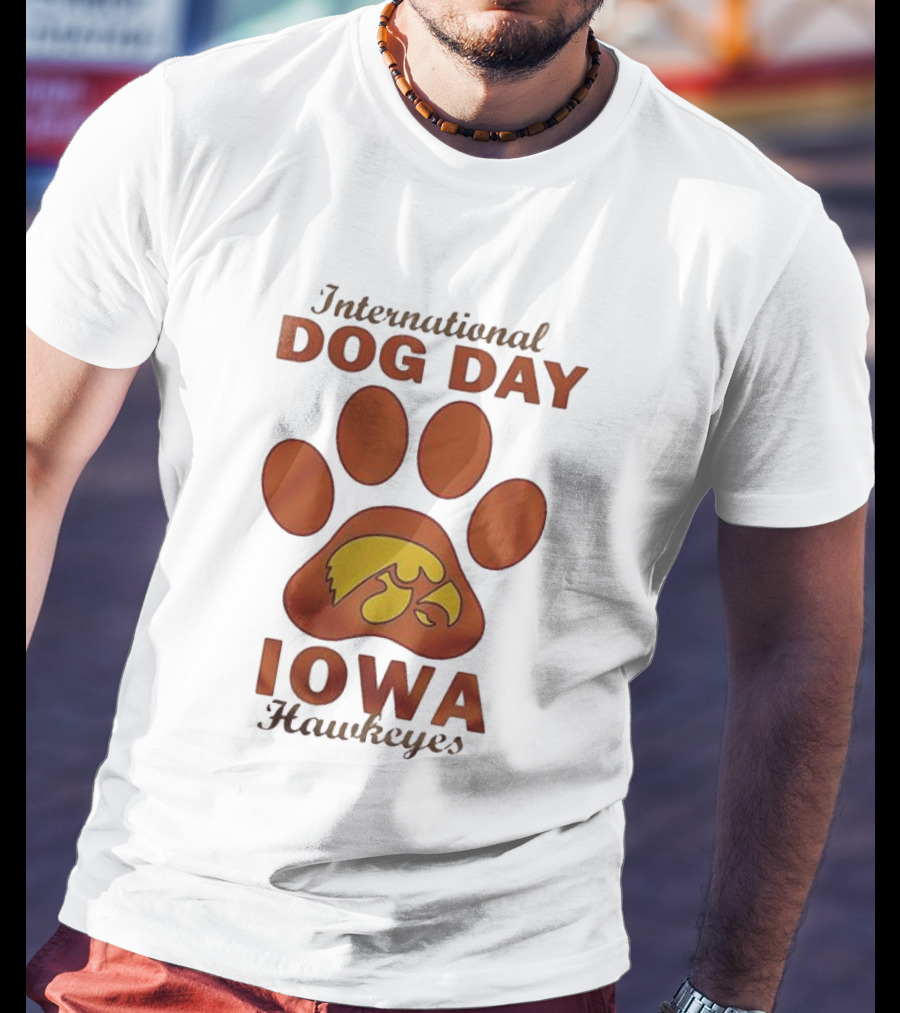 International Dog Day Iowa Hawkeyes Paw Print T-Shirt