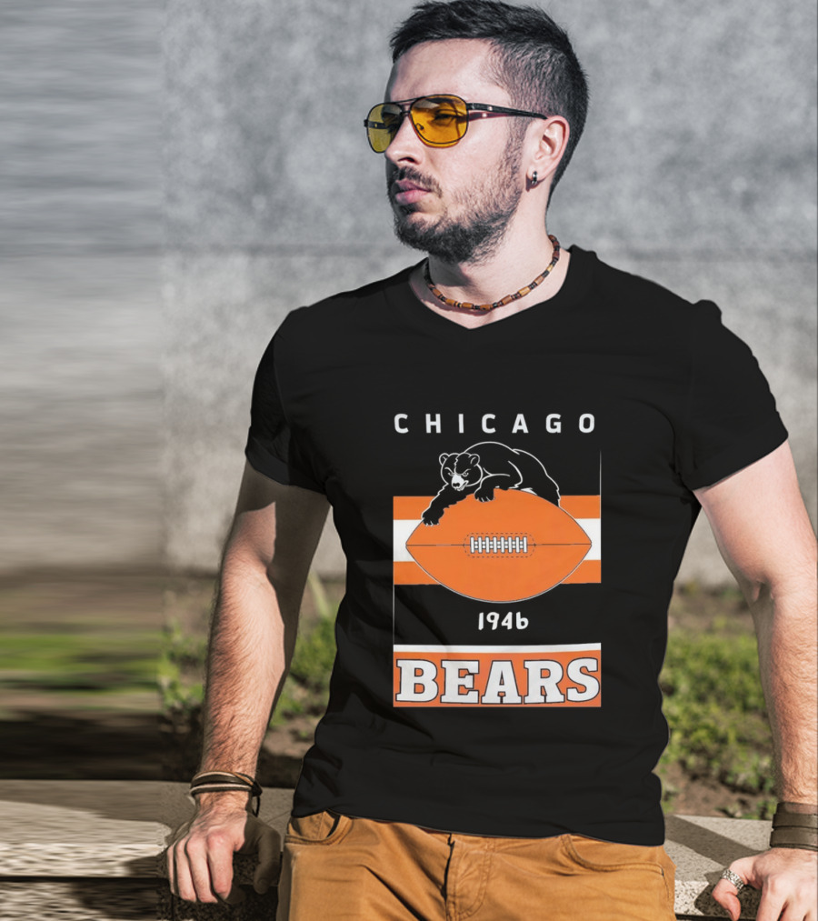 Chicago Bears 1946 Football Vintage Team History T-Shirt