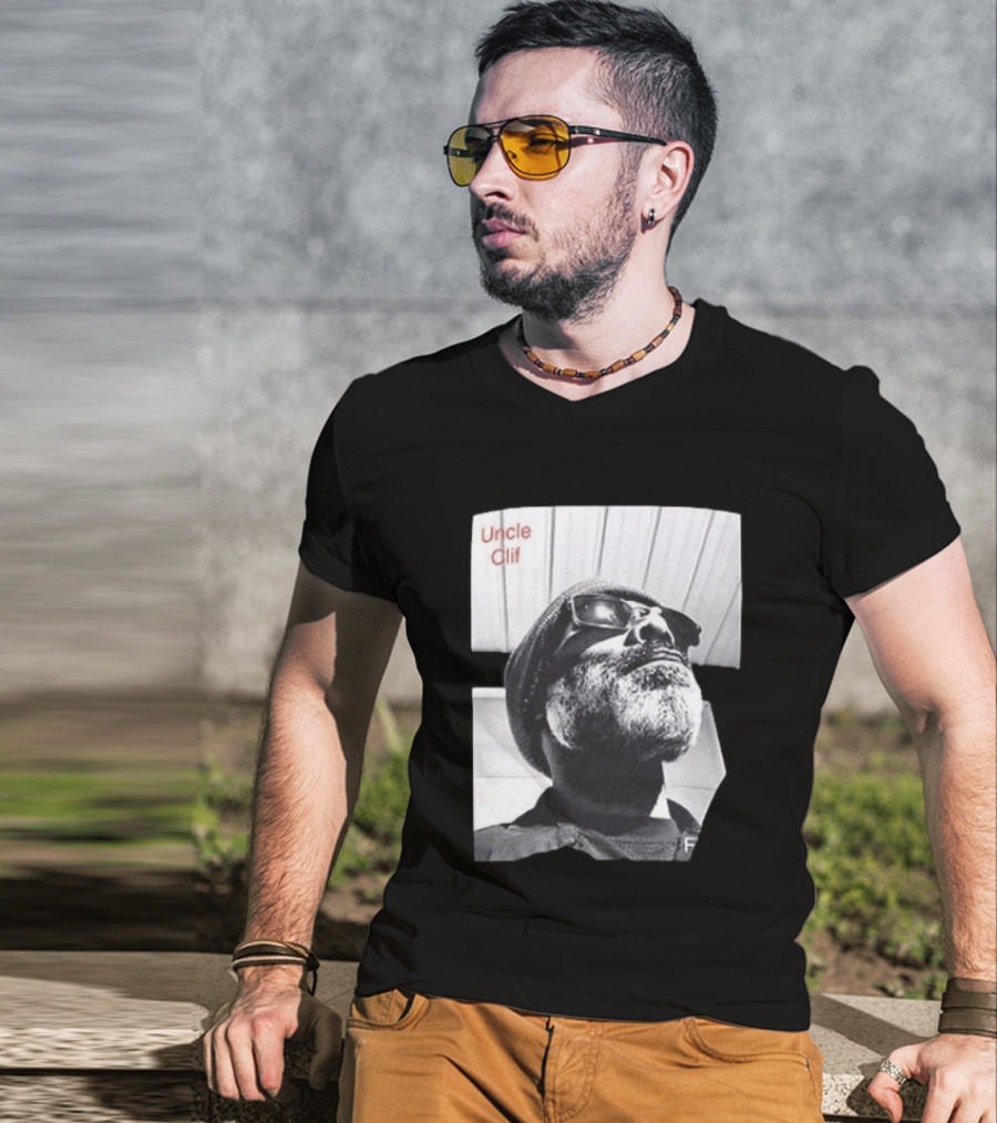 Uncle Clif Bring Back Common Sense Vintage Style Black And White Bearded Man In Sunglasses T-Shirt