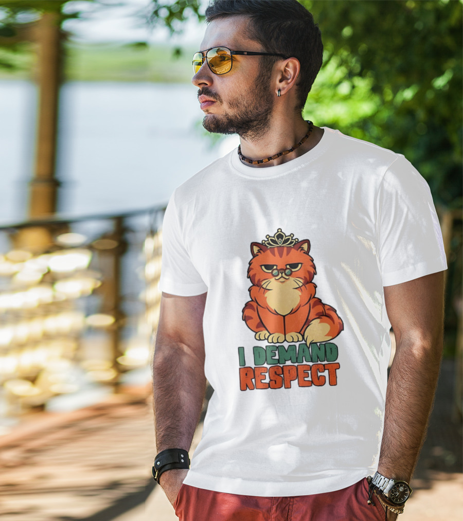 Cat With Crown I Demand Respect Pet Lover Distressed T-Shirt