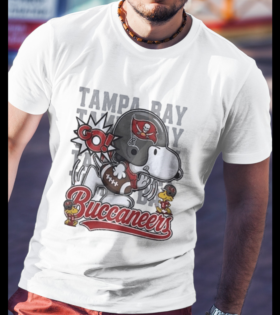 Tampa Bay Buccaneers Go Snoopy Football Peanuts Huddle T-Shirt