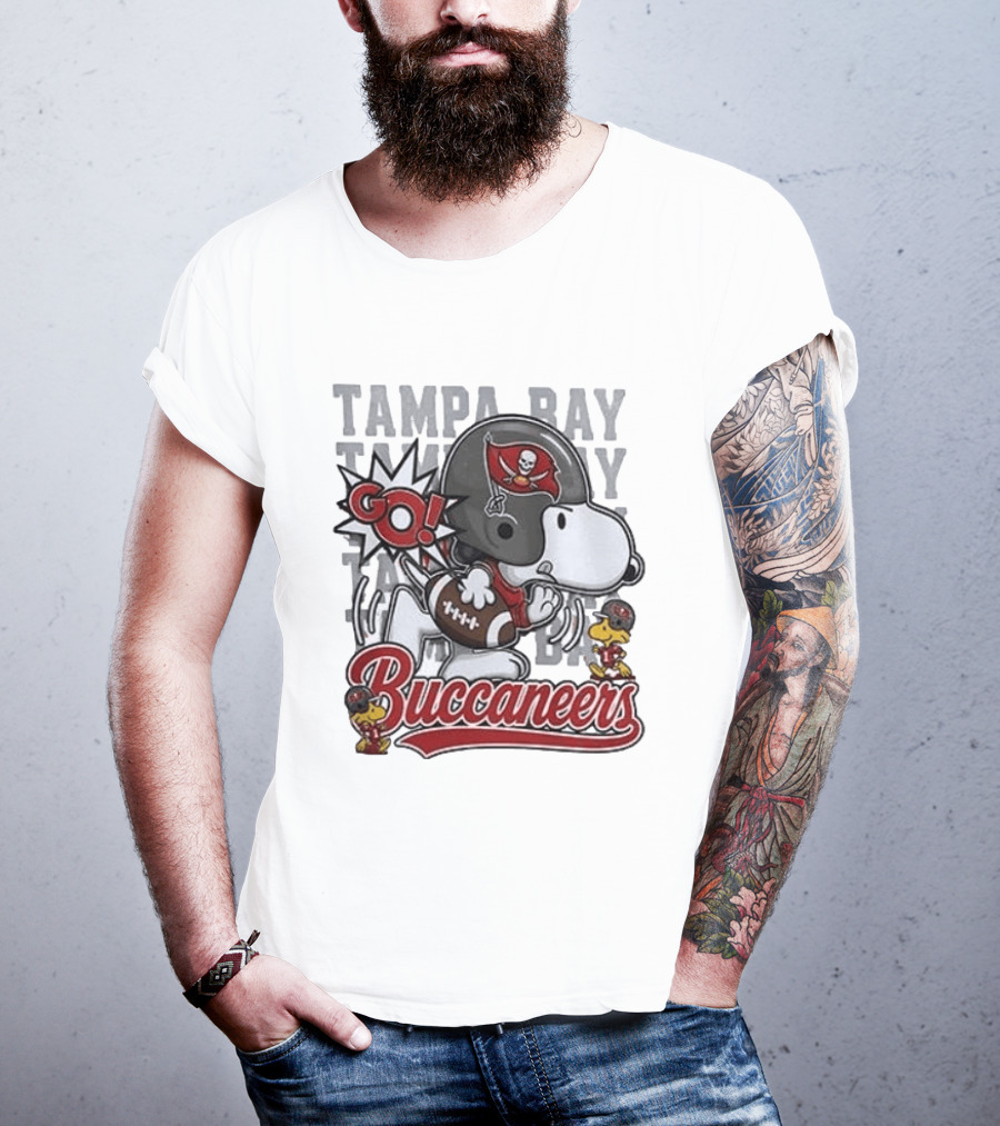 Tampa Bay Buccaneers Go Snoopy Football Peanuts Huddle T-Shirt