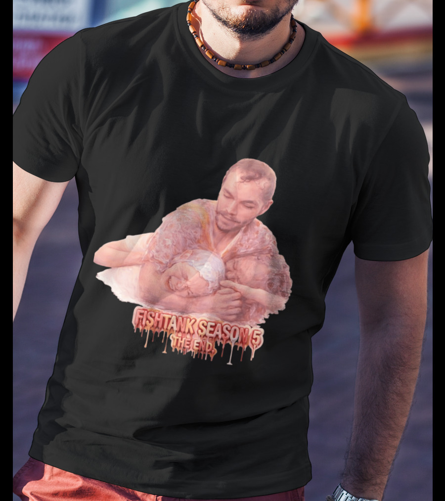 Fishtank Season 5 The End Dramatic Embrace Scene T-Shirt