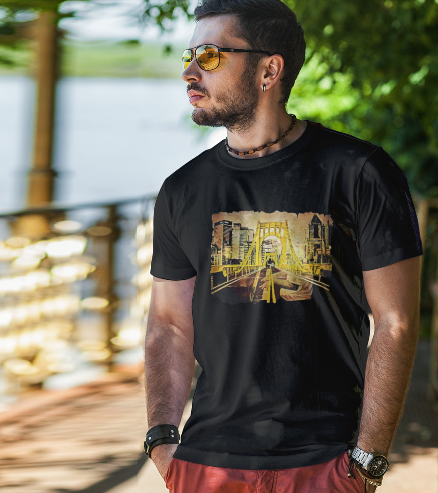 Pittsburgh Skyline 1992 Roberto Clemente Bridge Piano Player T-Shirt