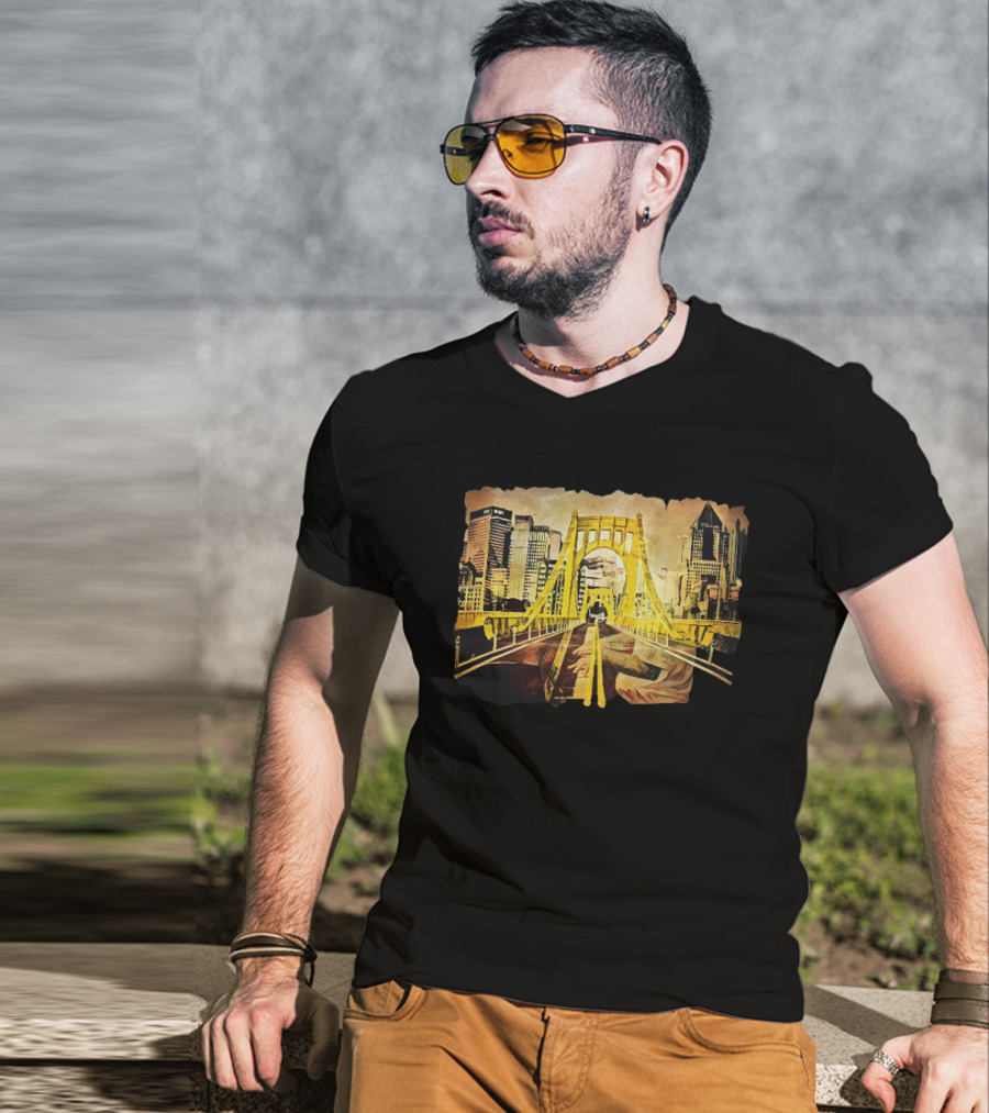 Pittsburgh Skyline 1992 Roberto Clemente Bridge Piano Player T-Shirt