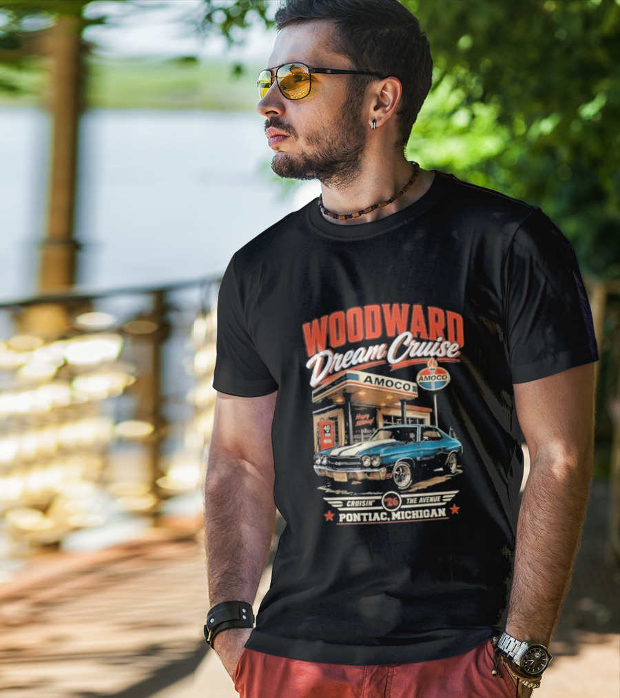 Woodward Dream Cruise Pontiac Michigan Amoco Service Station Classic Car T-Shirt