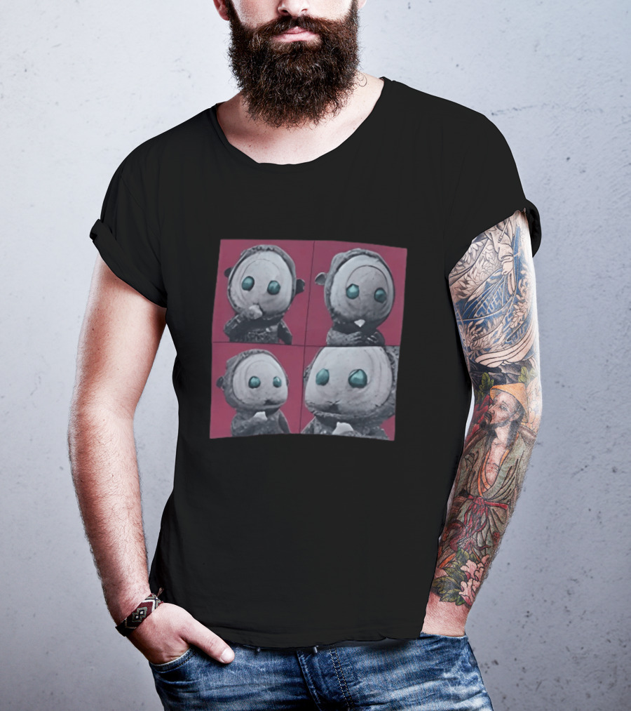 The East Palace Kkeomeoksali Cute Character Art Quadrant T-Shirt