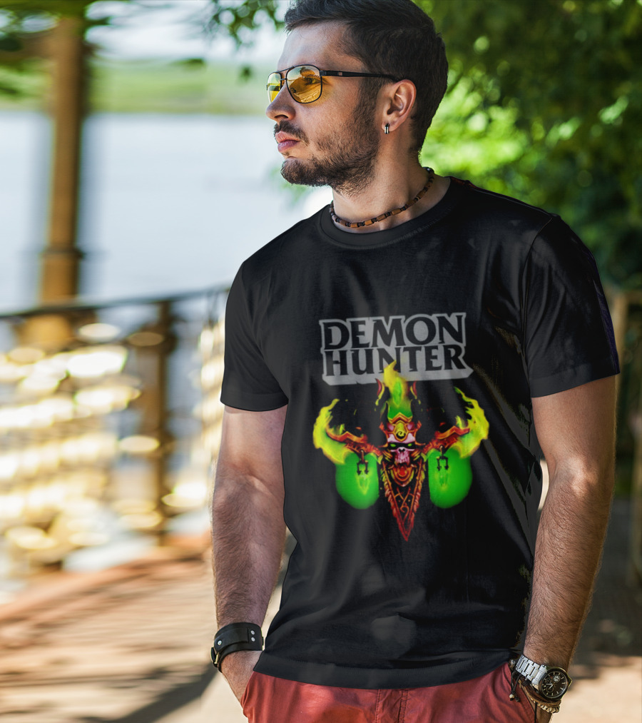 Demon Hunter Skull World Of Warcraft Emblem With Green Flame Accents T-Shirt