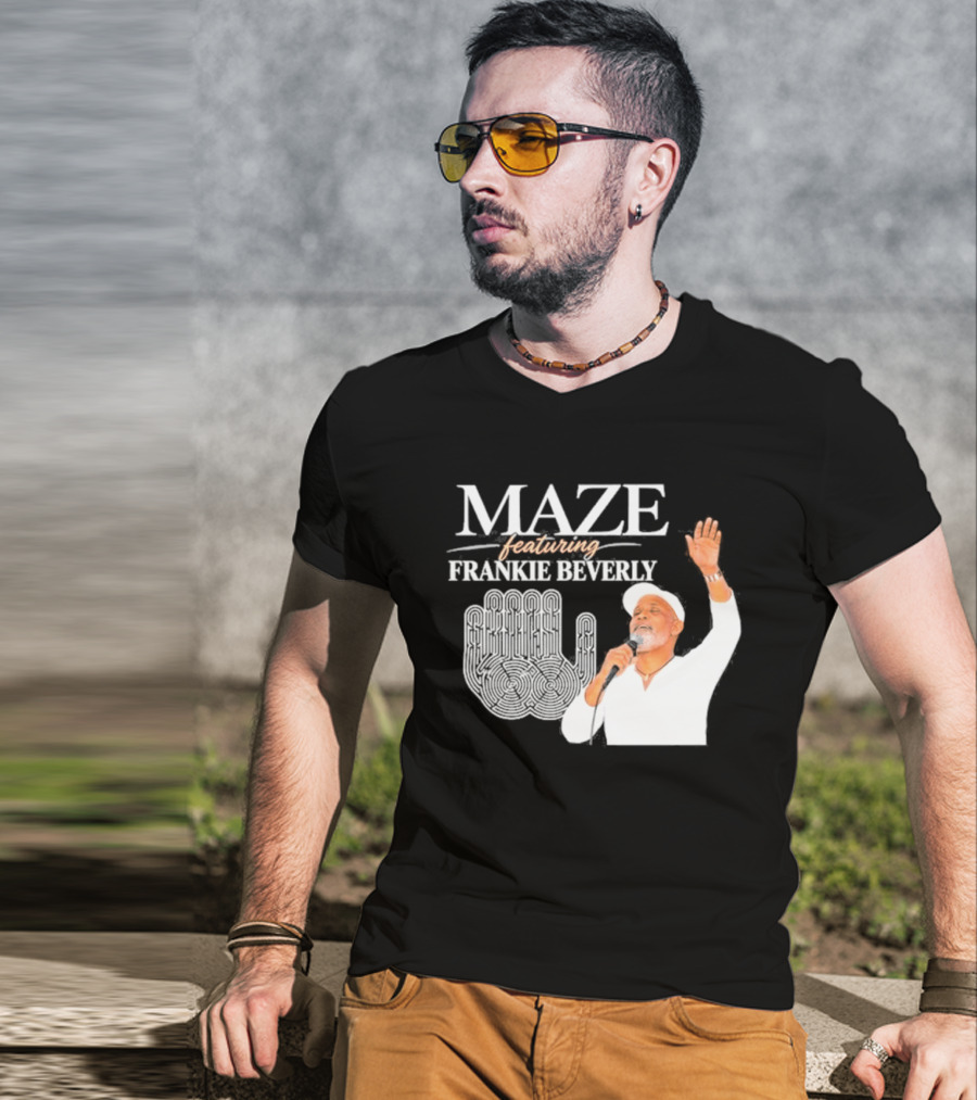 Maze Featuring Frankie Beverly White Outfit Microphone Performance Iconic Image T-Shirt