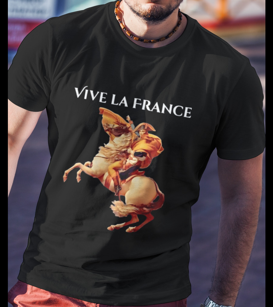Vive La France Napoleon Bonaparte Riding Horse Iconic French History T-Shirt
