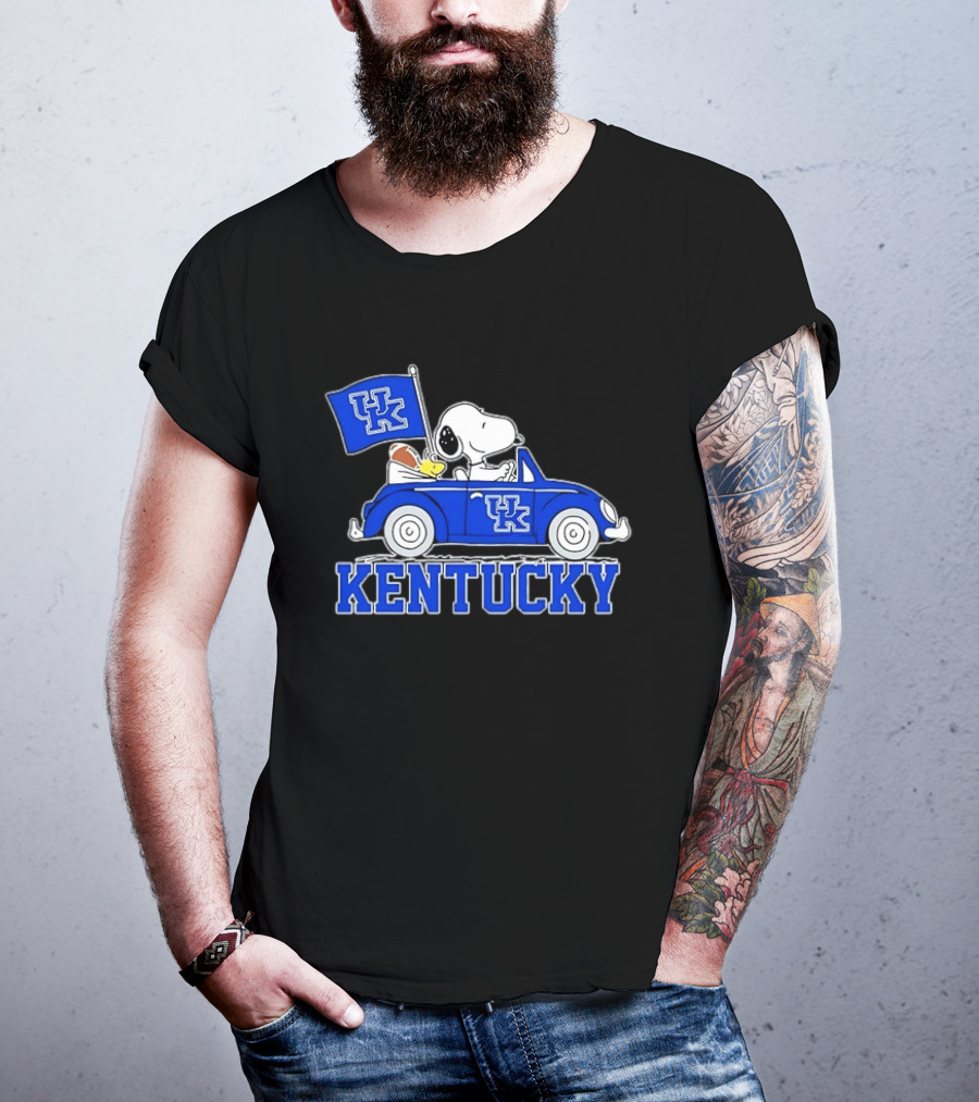 UK Wildcats Snoopy Driving Car With Kentucky Banner T-Shirt