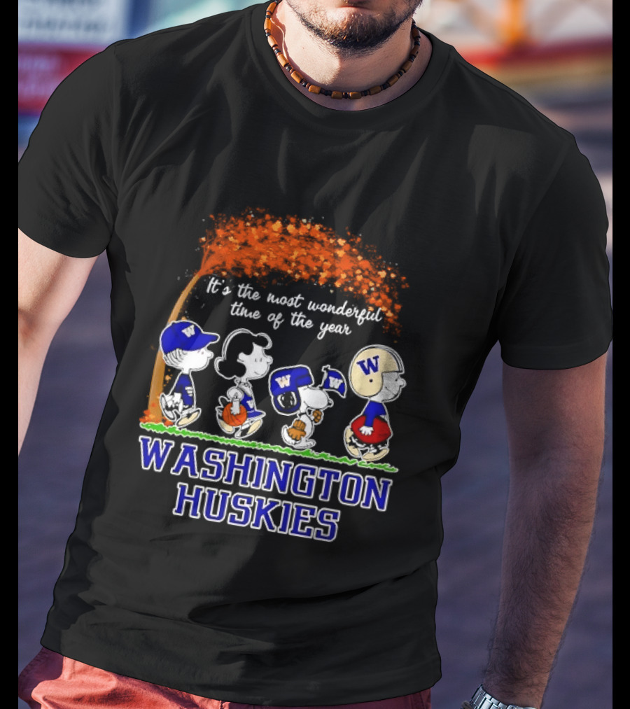 Washington Huskies Peanuts Characters It's The Most Wonderful Time Of The Year T-Shirt