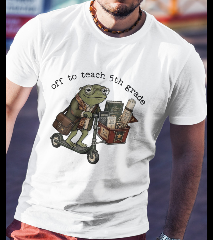 Off To Teach 5th Grade Frog Teacher Scooter Back To School T-Shirt