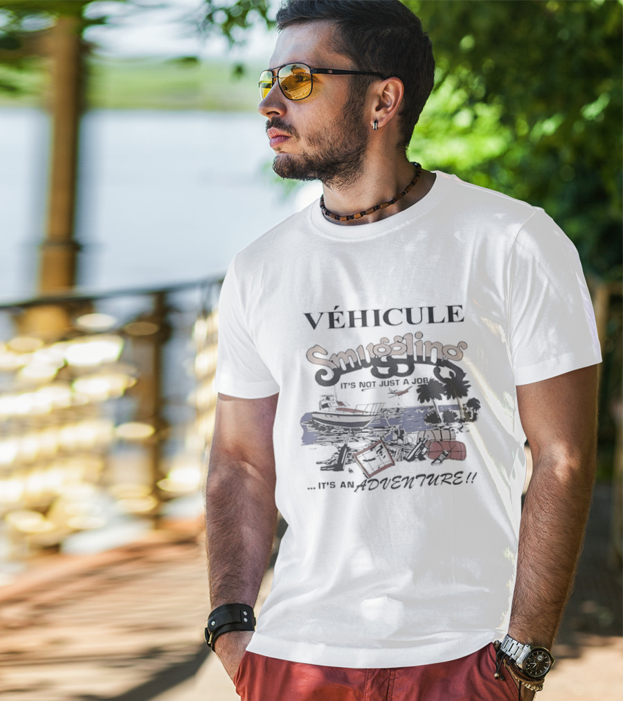 Véhicule S Gling It's Not Just A Job It's An Adventure With Boats And Palm Trees T-Shirt