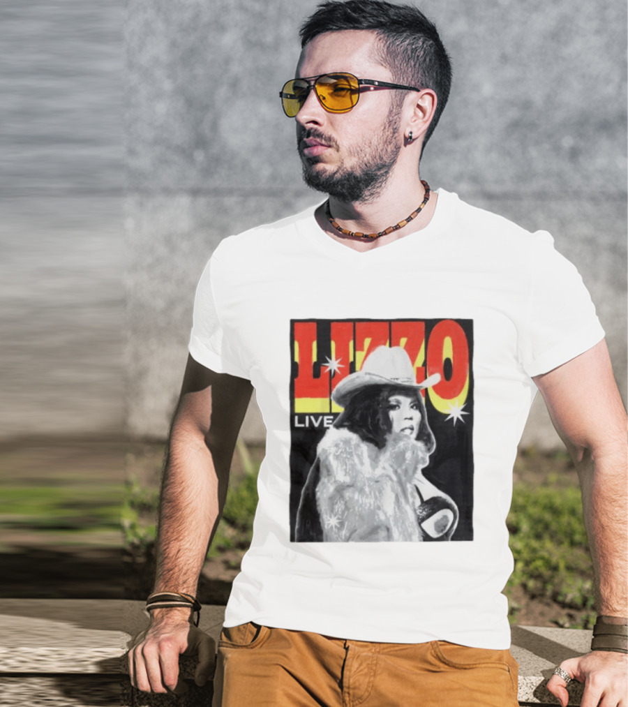 Lizzo Live Houston Mar 06 Texan Style Fur Coat Hat T-Shirt