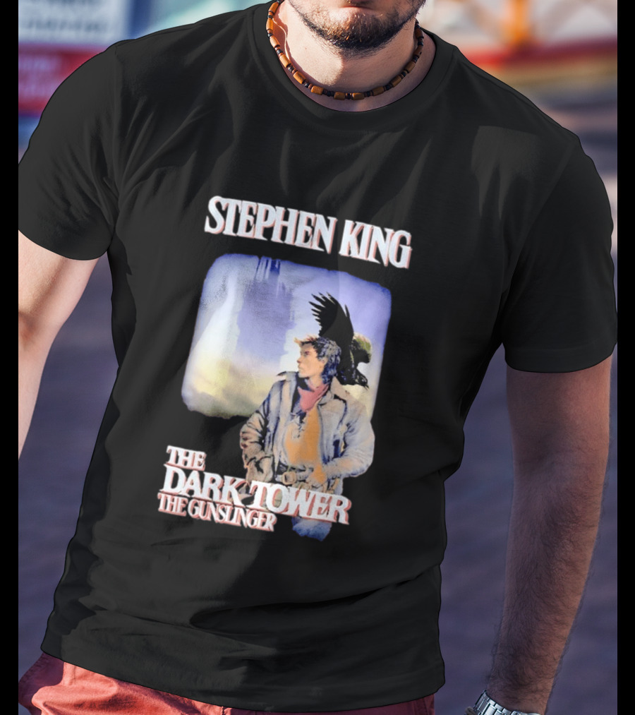 Stephen King The Dark Tower The Gunslinger Artwork With Gunslinger And Raven T-Shirt