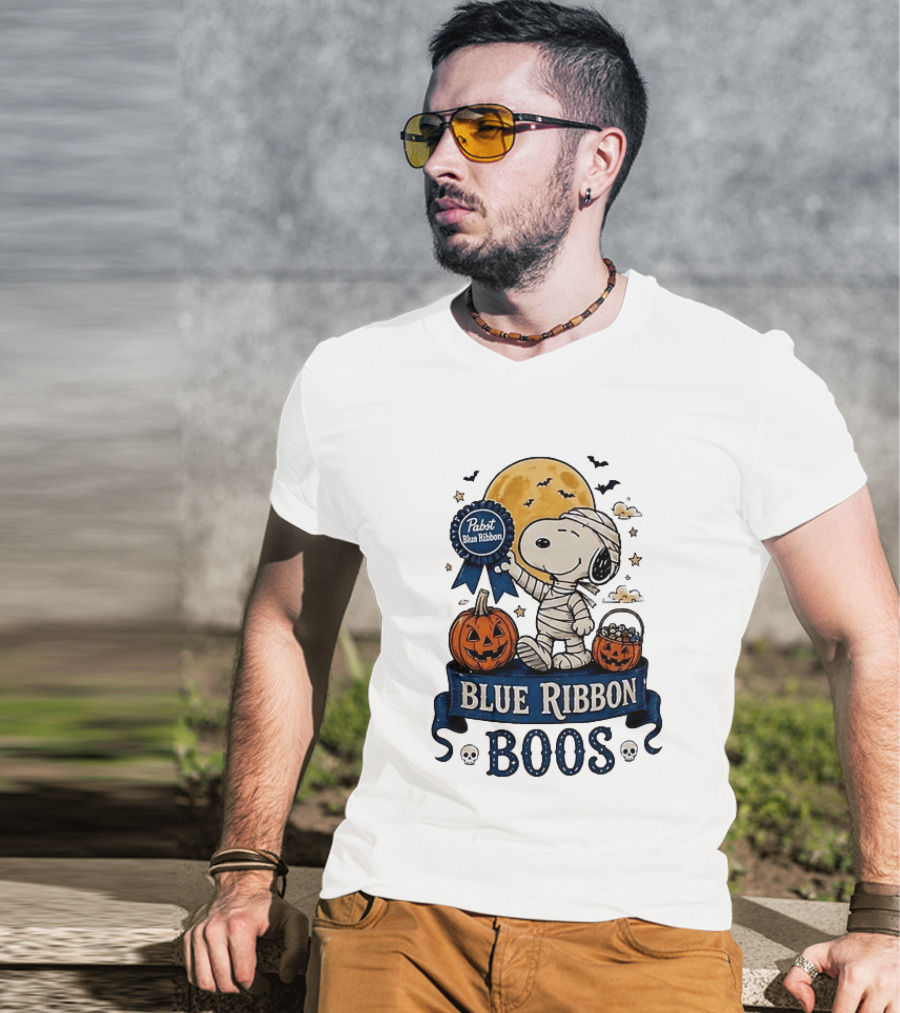 Pabst Blue Ribbon Snoopy Mummy Halloween Blue Ribbon Boos Pumpkin Moon Bats T-Shirt