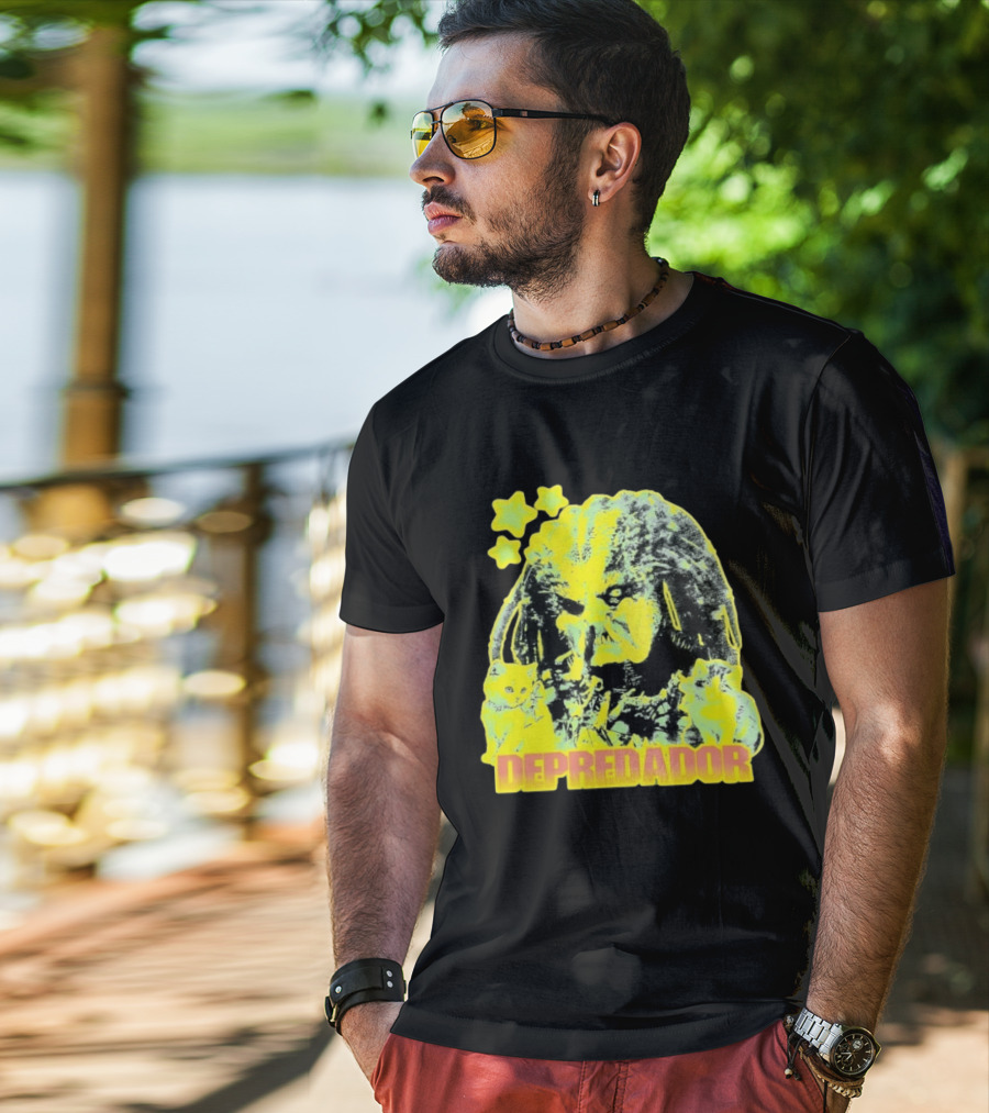 Depredador Predator Sci Fi With Kittens And Stars T-Shirt
