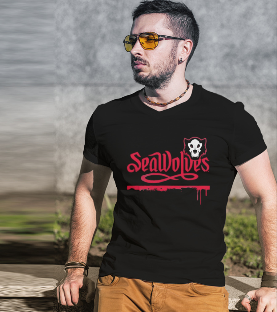 SeaWolves Skull Distressed Hockey Team Fan T-Shirt