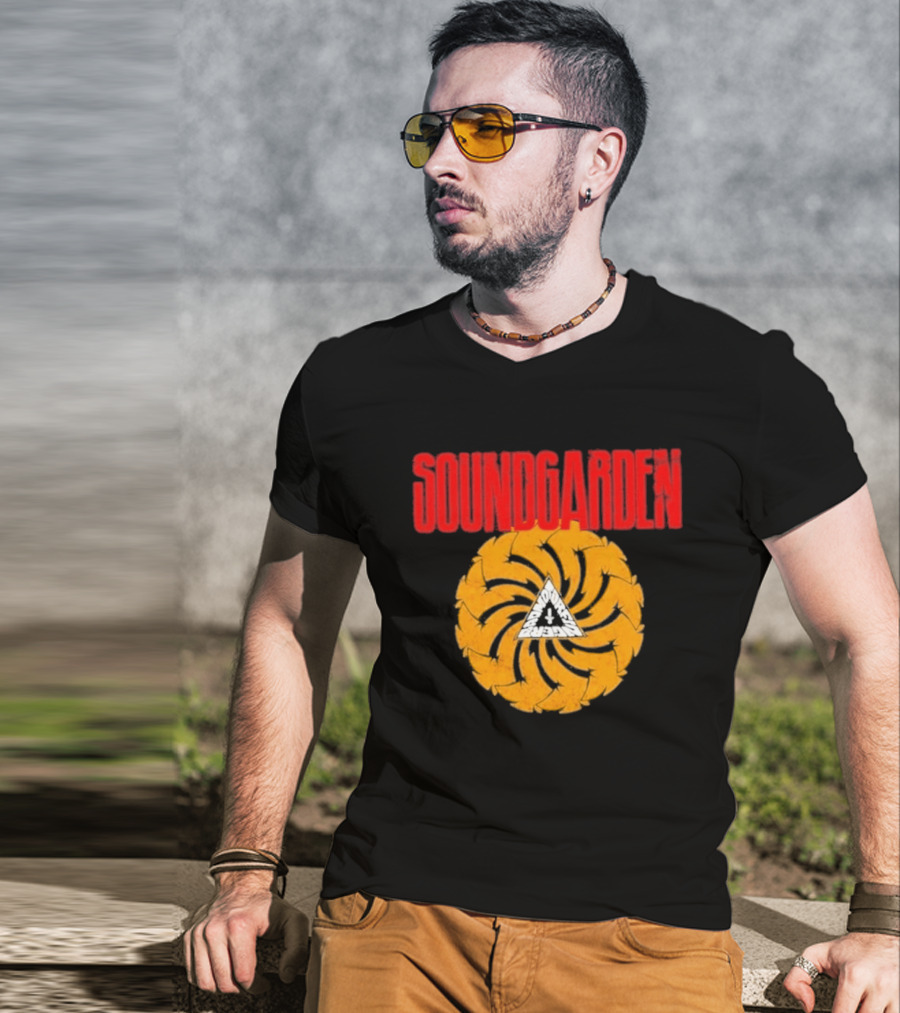 Soundgarden Badmotorfinger Album Grunge Rock Band T-Shirt