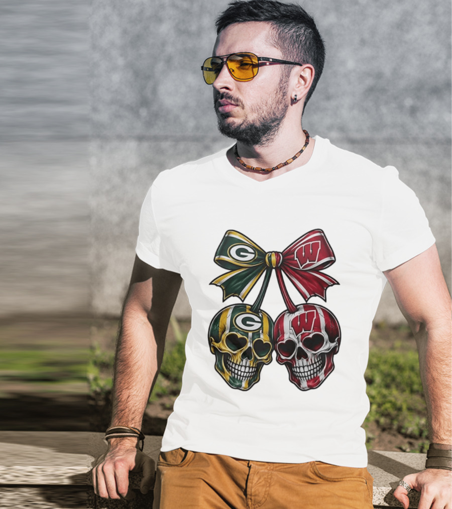 Green Bay Packers Wisconsin Badgers Skulls Bow T-Shirt