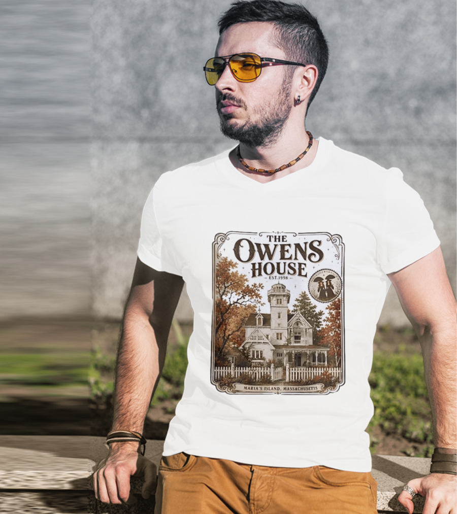 The Owens House Est 1998 Maria's Island Massachusetts Vintage Gothic Mansion T-Shirt