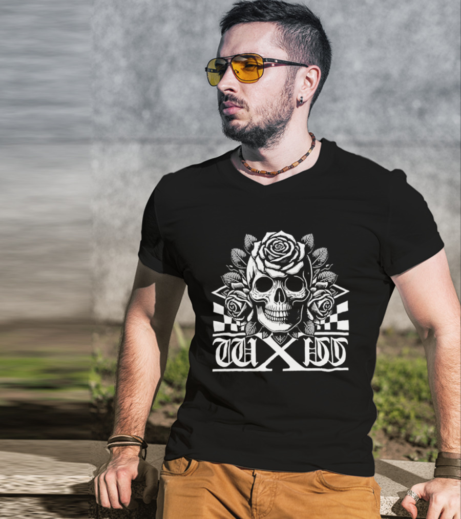 W X W Skull Roses Checkered Goth T-Shirt