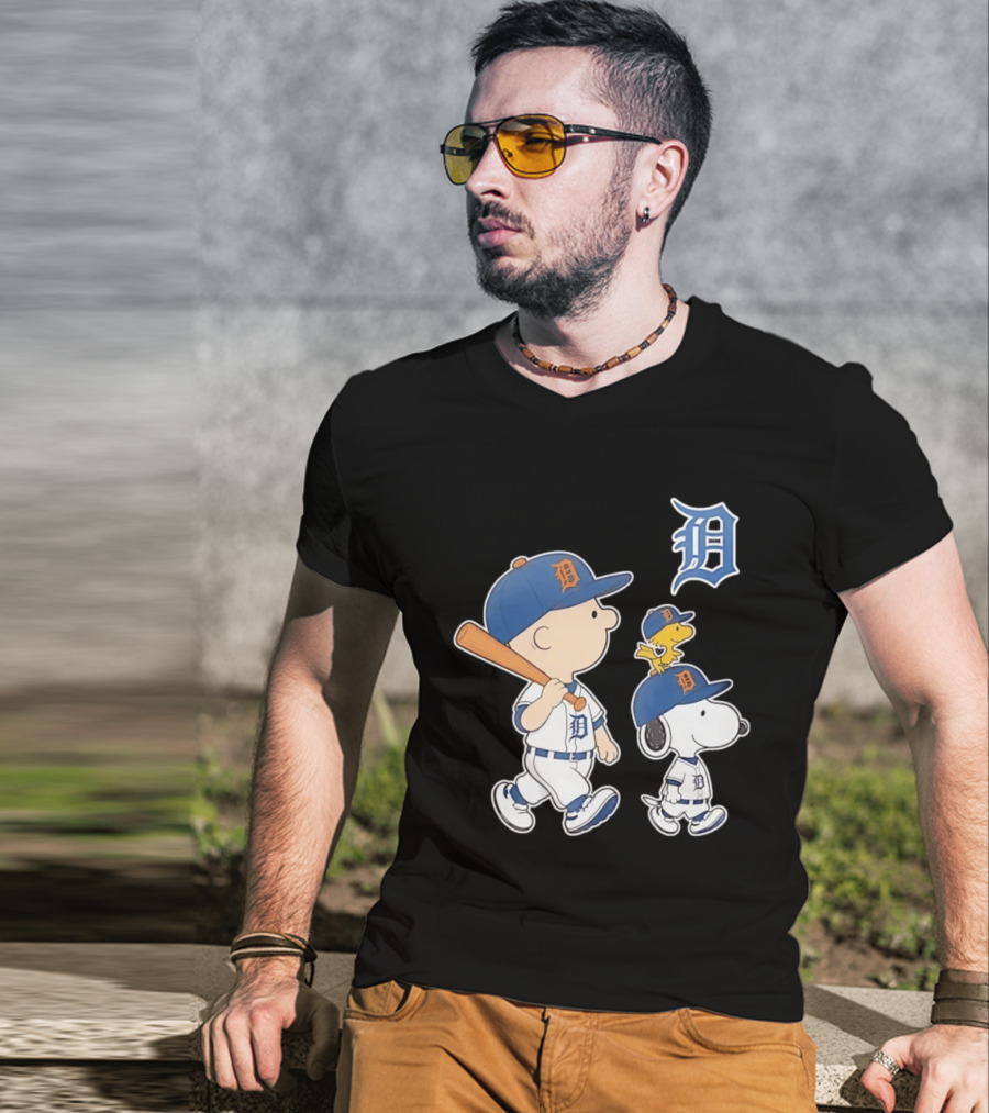 Charlie Brown Snoopy Woodstock Detroit Tigers Baseball Peanuts T-Shirt
